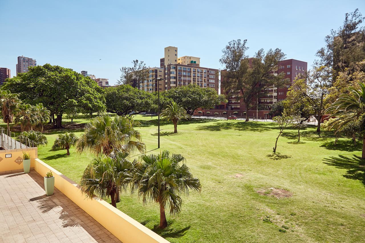 First Group Oceanic Hotel Durban Exterior foto